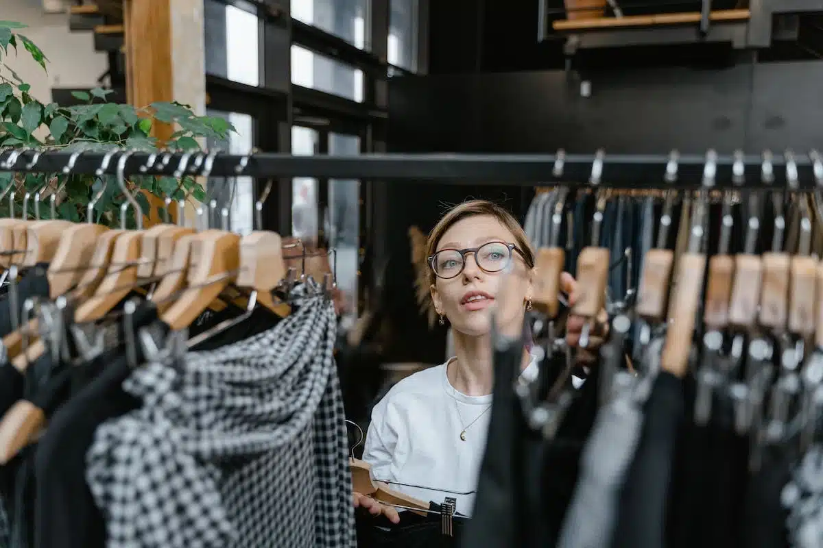 Entretien des vêtements : astuces pour une tenue durable et écoresponsable