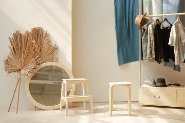Donnez une nouvelle vie à votre garde-robe avec ces astuces créatives