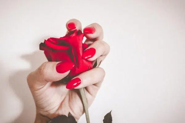 Pourquoi devrez-vous suivre des blogs sur la thématique nails et manucure ?
